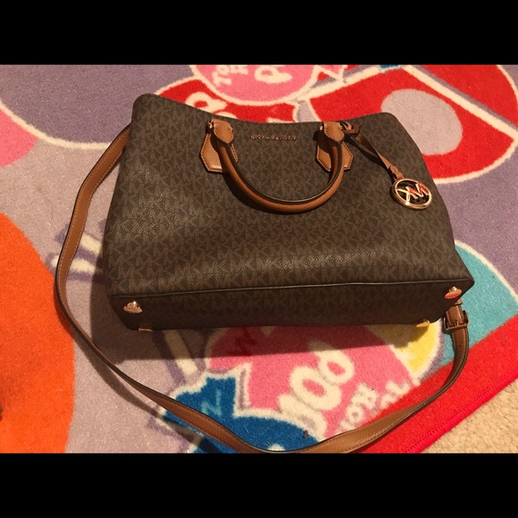 Michael Kors Handbags - Authentic Michael Kors Handbag